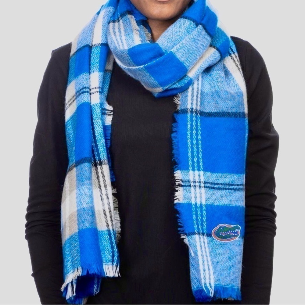 ZOOZATZ, WOMENS, NWOT, UNIVERSITY OF KENTUCKY, FRINGED BLANKET SCARF.